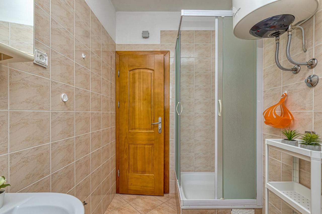 Sunrise Apartments Rovinj Bagian luar foto