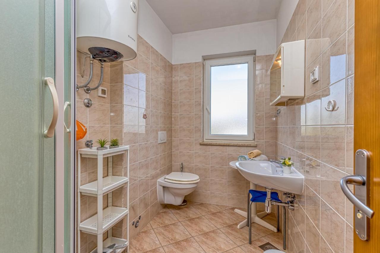 Sunrise Apartments Rovinj Bagian luar foto